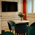 Mode Paris Aparthotel